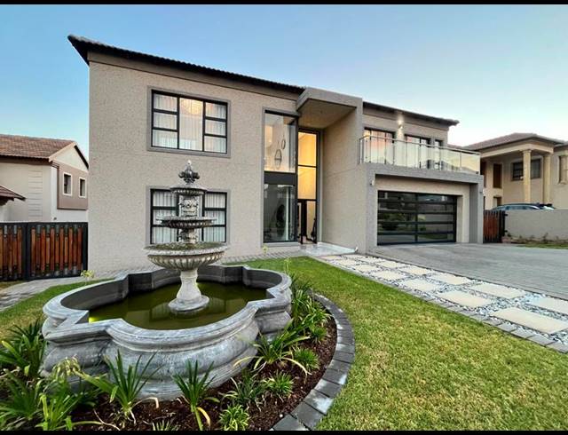 4 BEDROOM HOUSE FOR SALE IN BLUE VALLEY GOLF ESTATE